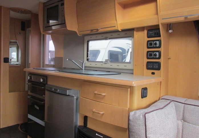 2010 Elddis Crusader Typhoon image 5