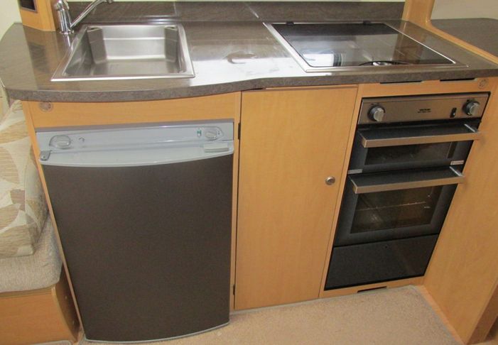 2010 Bailey Olympus 464 image 8