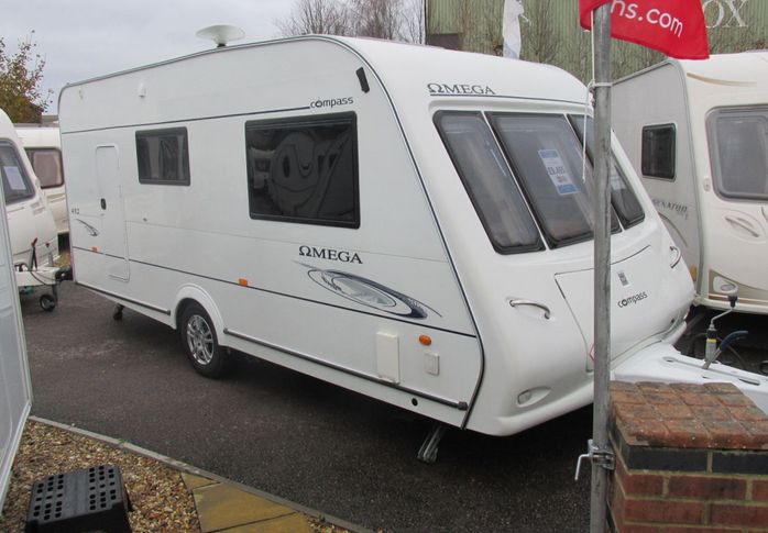 2009 Compass Omega 482 image 2