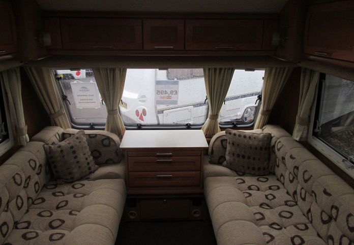 2009 Compass Omega 482 image 4