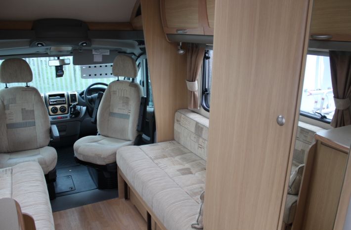 2008 Bessacarr E410 image 5