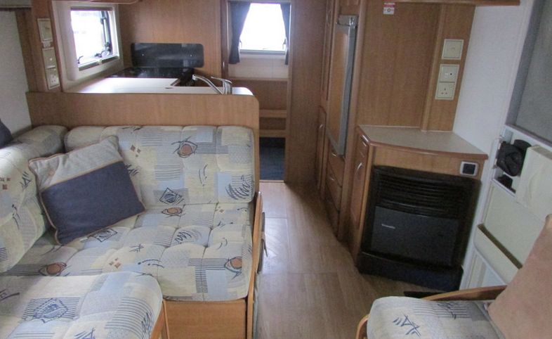 2003 Auto-Trail Cheyenne 635 SE image 5