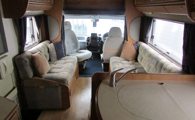 2003 Auto-Trail Cheyenne 635 SE image 6