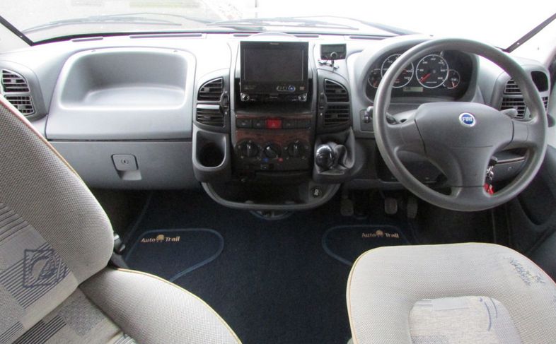 2003 Auto-Trail Cheyenne 635 SE image 7
