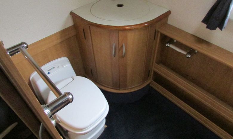 2003 Auto-Trail Cheyenne 635 SE image 10