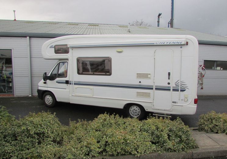 2002 Auto-Trail Cheyenne 630 LB image 3