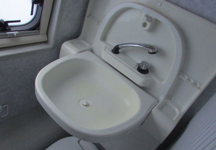 2007 Adria Van M image 10