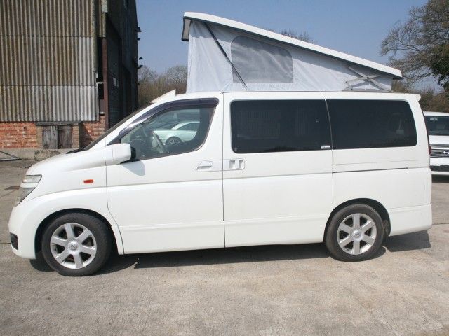 2004 Nissan Elgrand Highwaystar Campertop image 4