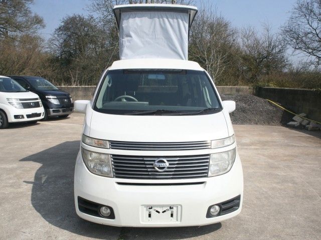 2004 Nissan Elgrand Highwaystar Campertop image 5