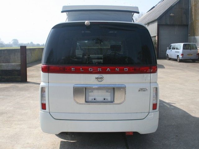 2004 Nissan Elgrand Highwaystar Campertop image 6