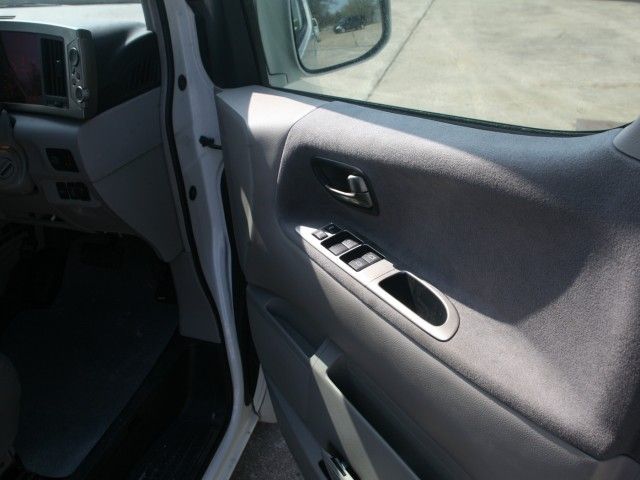 2004 Nissan Elgrand Highwaystar Campertop image 8