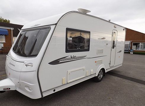 2010 Coachman Vip 460 image 1