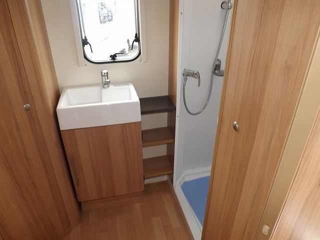 2012 Bailey Olympus 460 image 6