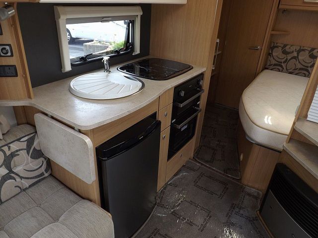 2012 Elddis Avante 540 image 4