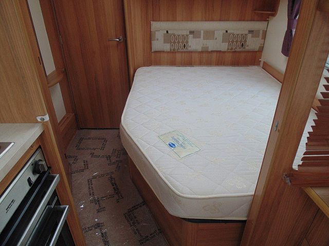 2011 Bailey Unicorn Valencia image 3