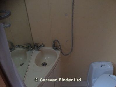 2004 Bessacarr E410 image 4