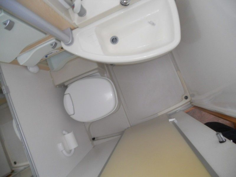 2004 Hymer C544 image 5