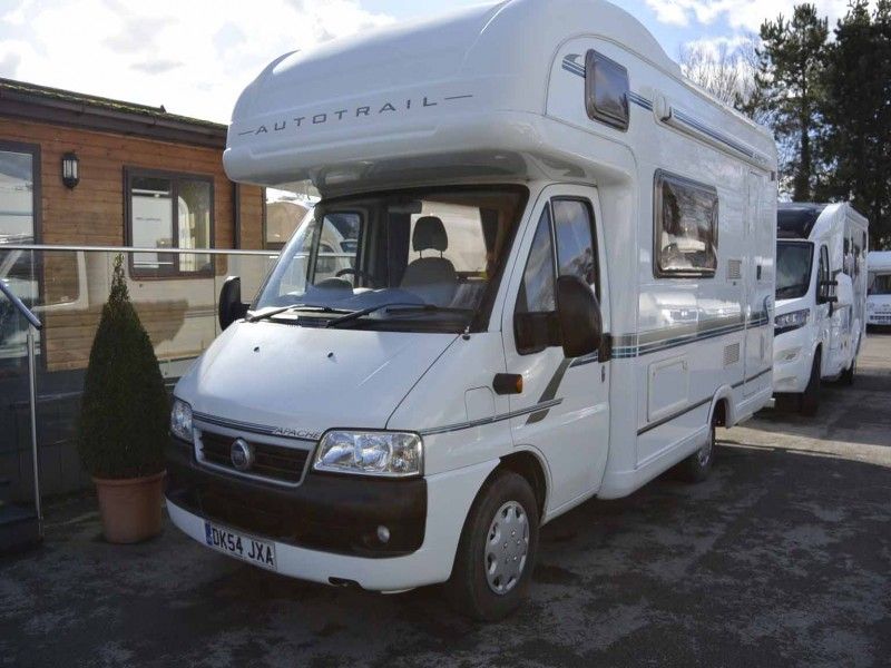 2004 Auto-trail 600 image 1