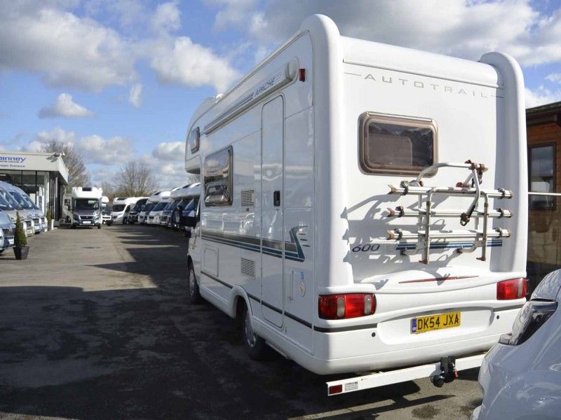2004 Auto-trail 600 image 3