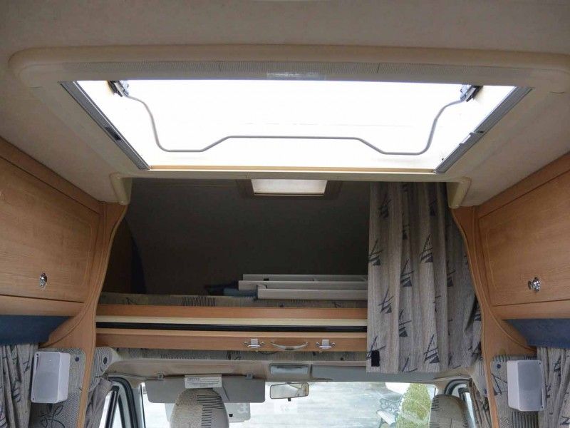 2005 Auto-sleeper Nuevo ES image 5