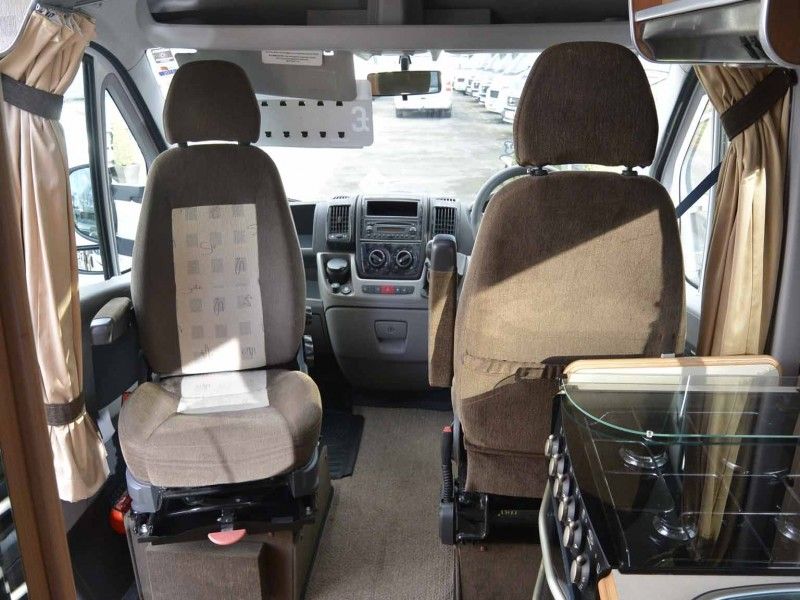 2008 Auto-sleeper Warwick image 4