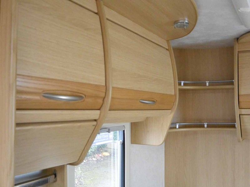2006 Coachman Pastiche 470 image 4
