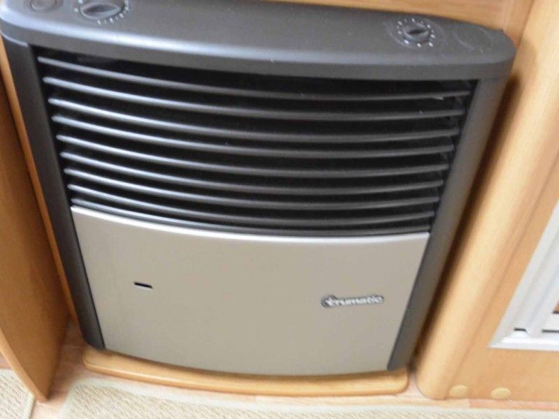 2009 Compass Corona 362 image 8