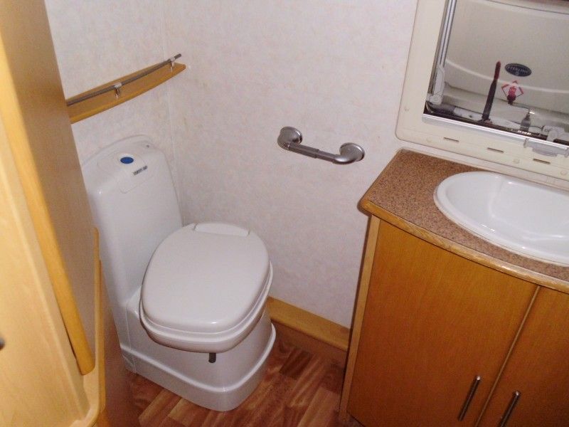 2006 Elddis Super Cyclone image 6