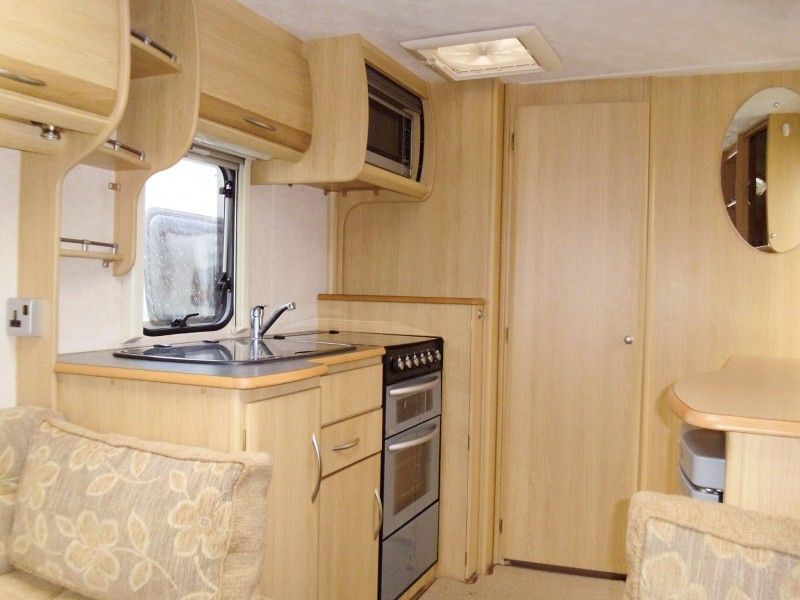 2008 Coachman Amara 450 image 3