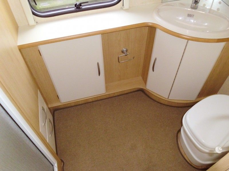 2008 Coachman Amara 450 image 4