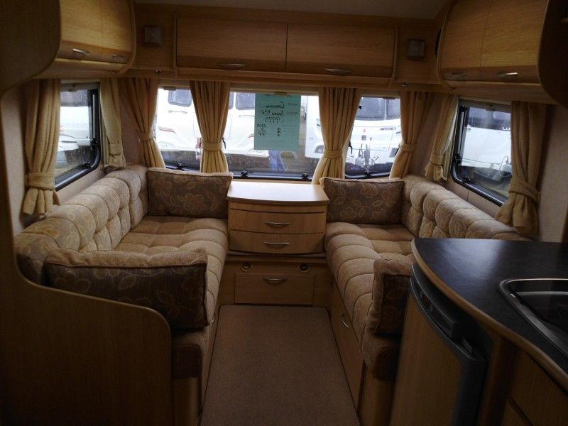 2008 Coachman Amara 530 image 2