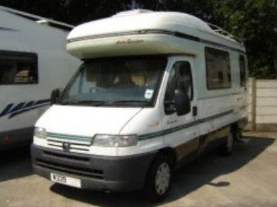 1999 Autosleeper Executive 2.5 TD image 1