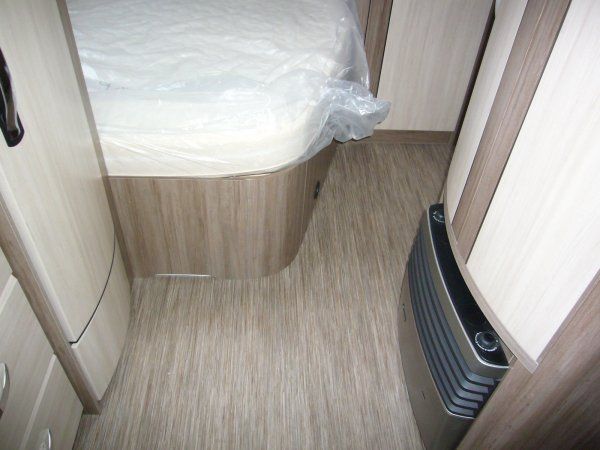 2014 HOBBY Deluxe 460 Ufe image 6