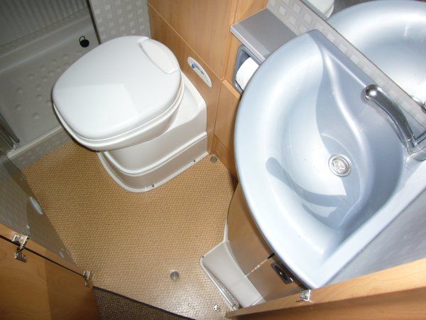 2005 Burstner T Star 680 CDI image 10