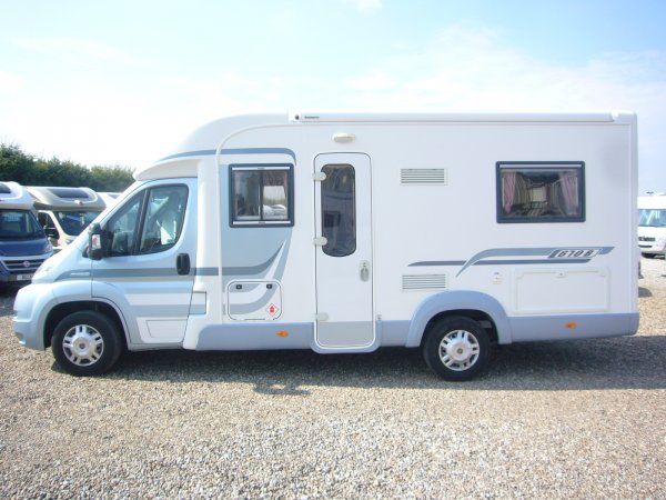 2011 Autotrail Excel 670B image 2