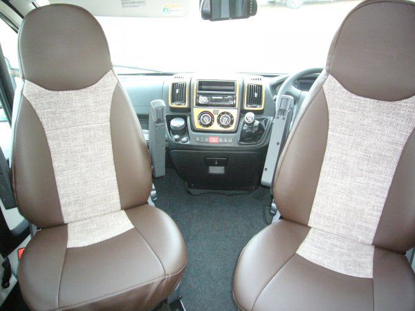 2013 Chausson Suite Maxi image 6