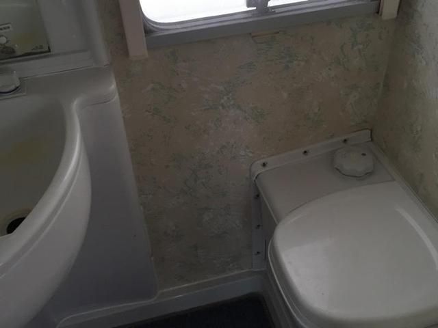 2001 Autohomes Way Finder Equips Rear Lounge 1.9 TDO image 6