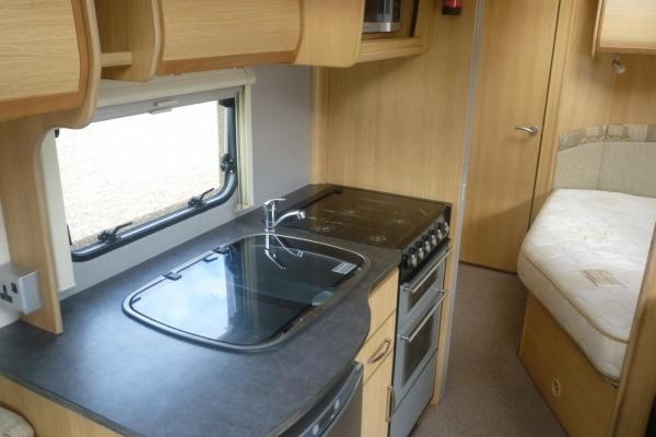 2010 Coachman Amara 560/4 image 3