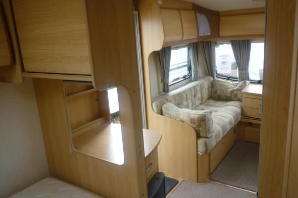 2010 Coachman Amara 560/4 image 7