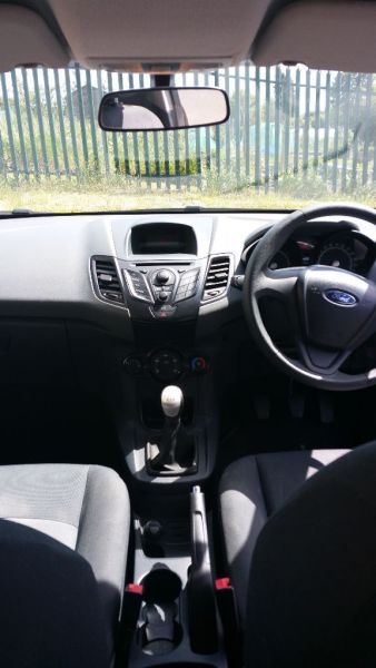 2009 Ford Fiesta image 6