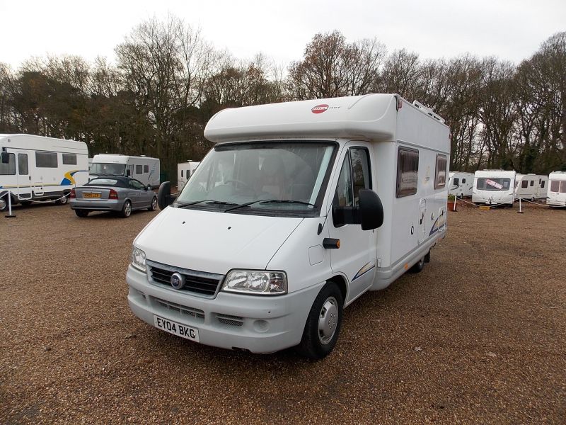 2004 Burstner T585 2.3JTD image 1