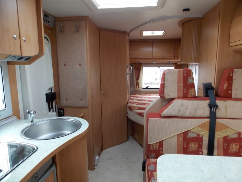 2004 Burstner T585 2.3JTD image 7