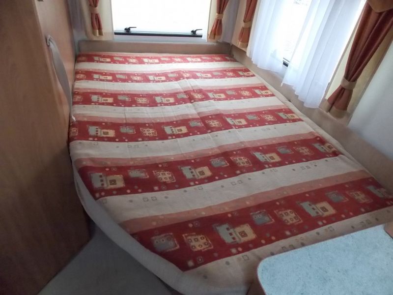 2004 Burstner T585 2.3JTD image 8