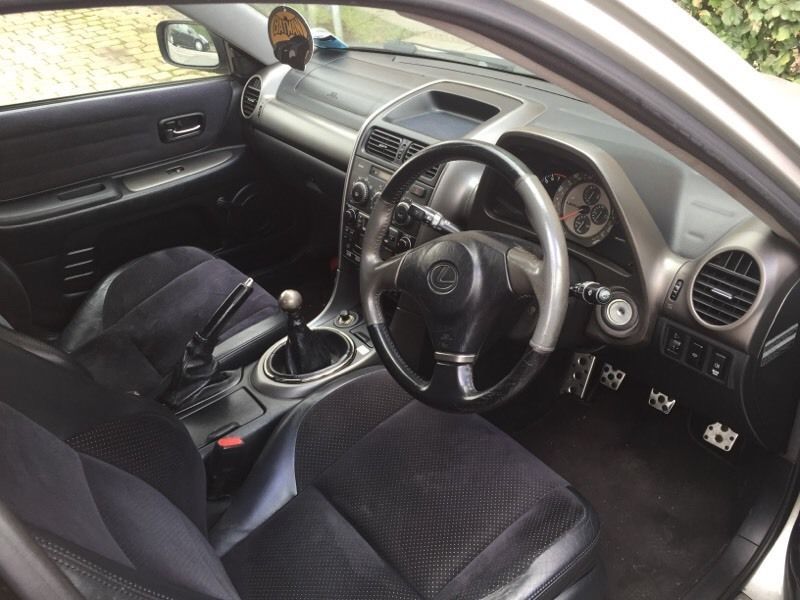 2000 Lexus is200 Sport image 2