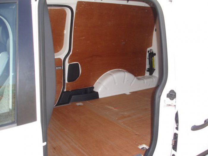 2012 Volkswagen Caddy 1.6 TDI image 7