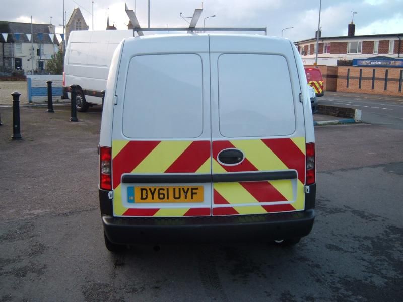 2011 Vauxhall Combo 2000 Cdti 16v image 3