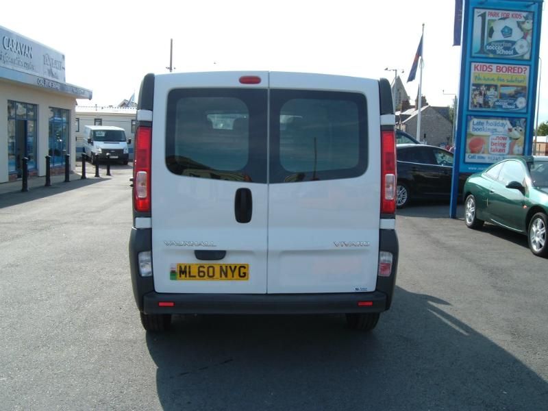2011 Vauxhall Vivaro 2700 Cdti Swb image 3