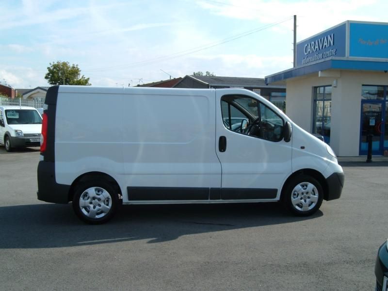 2011 Vauxhall Vivaro 2700 Cdti Swb image 4