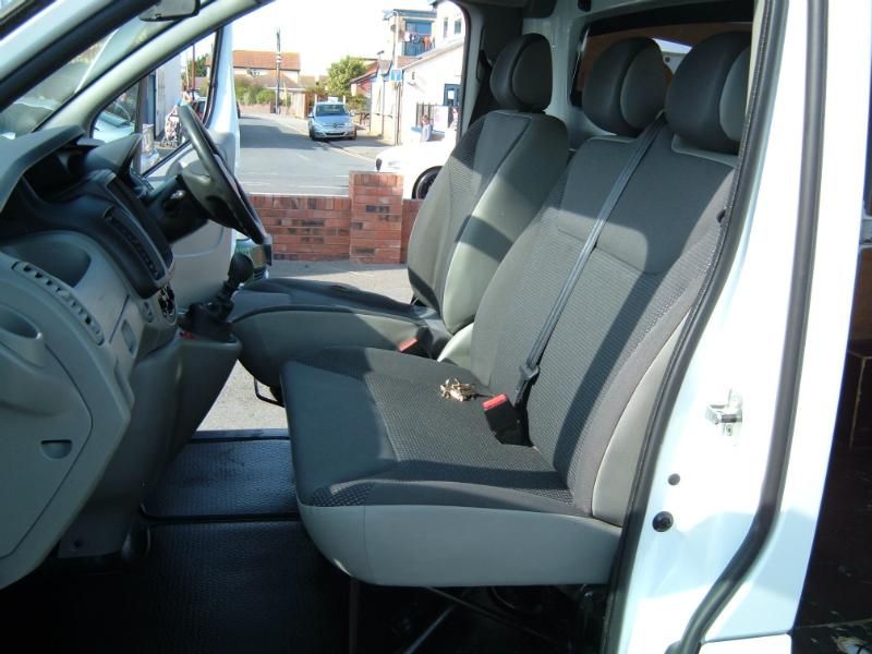 2011 Vauxhall Vivaro 2700 Cdti Swb image 9