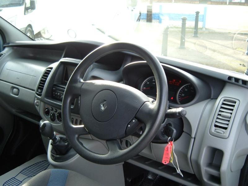 2012 Renault Trafic Sl29 Sport Dci image 6